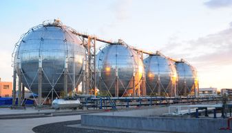 化工貿(mào)易 連接全球產(chǎn)業(yè)鏈的橋梁與引擎